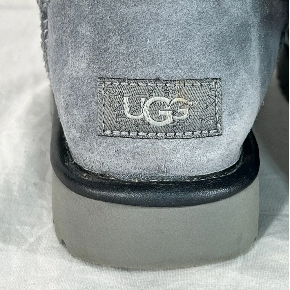 UGG Short Bailey Bow II Boots‎ Grey Gray Suede Sheepskin Lined Women 7